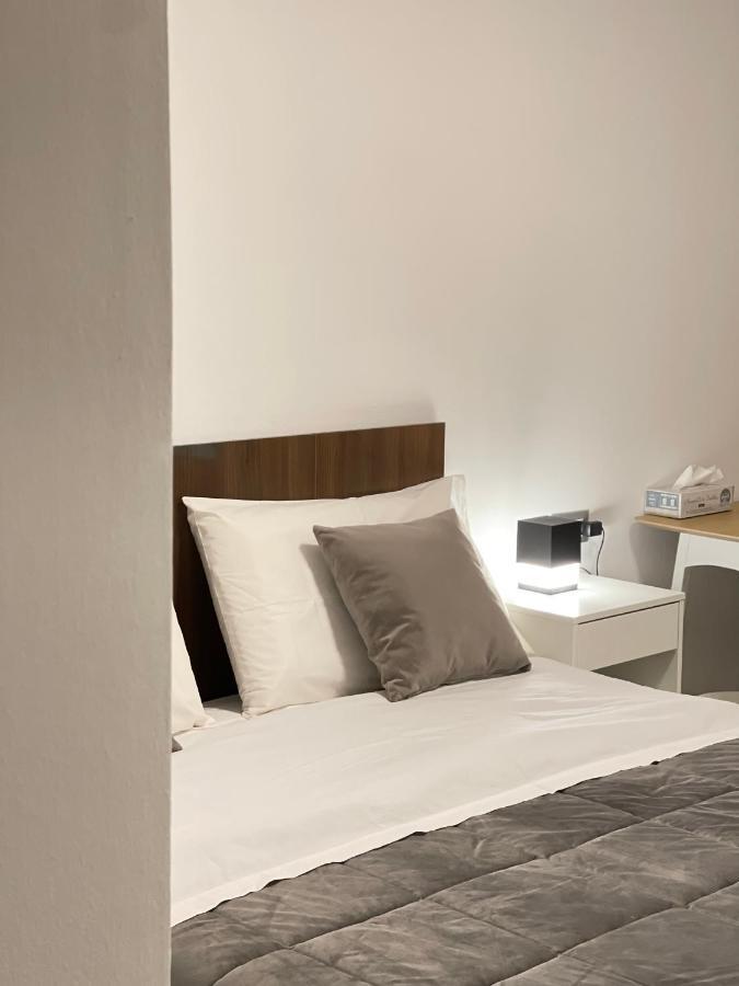 Smart Silver Apartment *